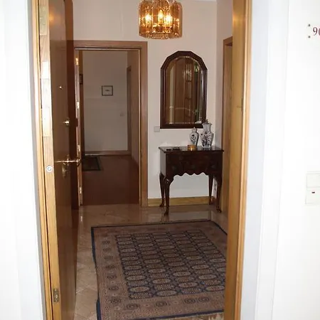 Quinta Miramar 아파트호텔 푼샬