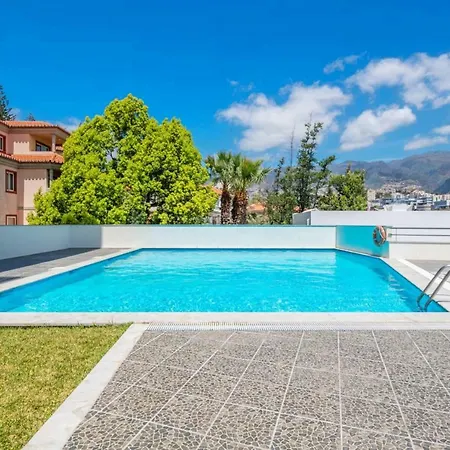 Aparthotel Quinta Miramar 3*