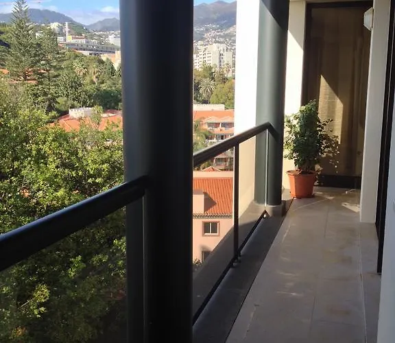 Aparthotel Quinta Miramar 4*