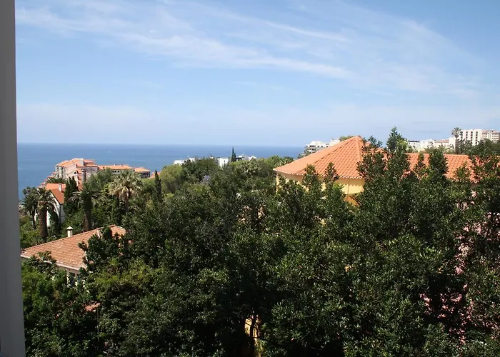 Aparthotel Quinta Miramar 4*